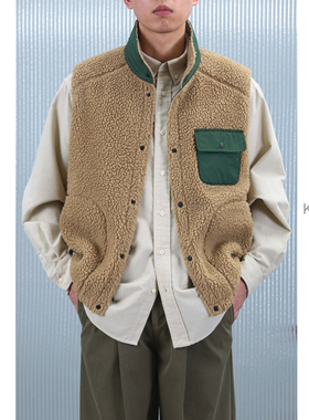 KUYIOU/暗格尼龙+羊羔绒山系户外立领宽松摇粒绒双面穿马甲男