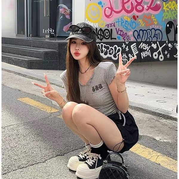 韩系V领褶皱短袖T恤女2025夏季新款短款修身显瘦减龄洋气百搭上衣