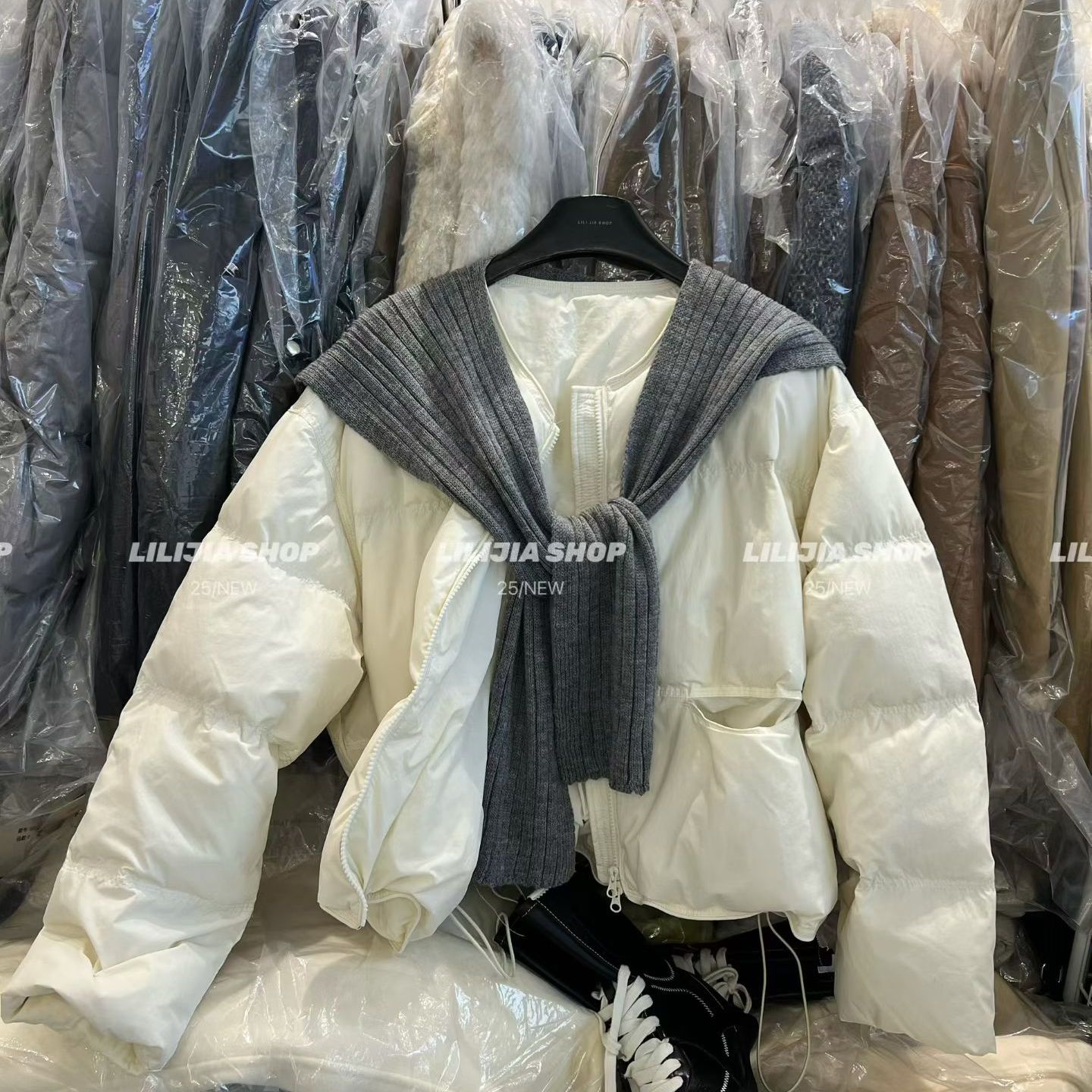 韩系灰色针织披肩短款羽绒服