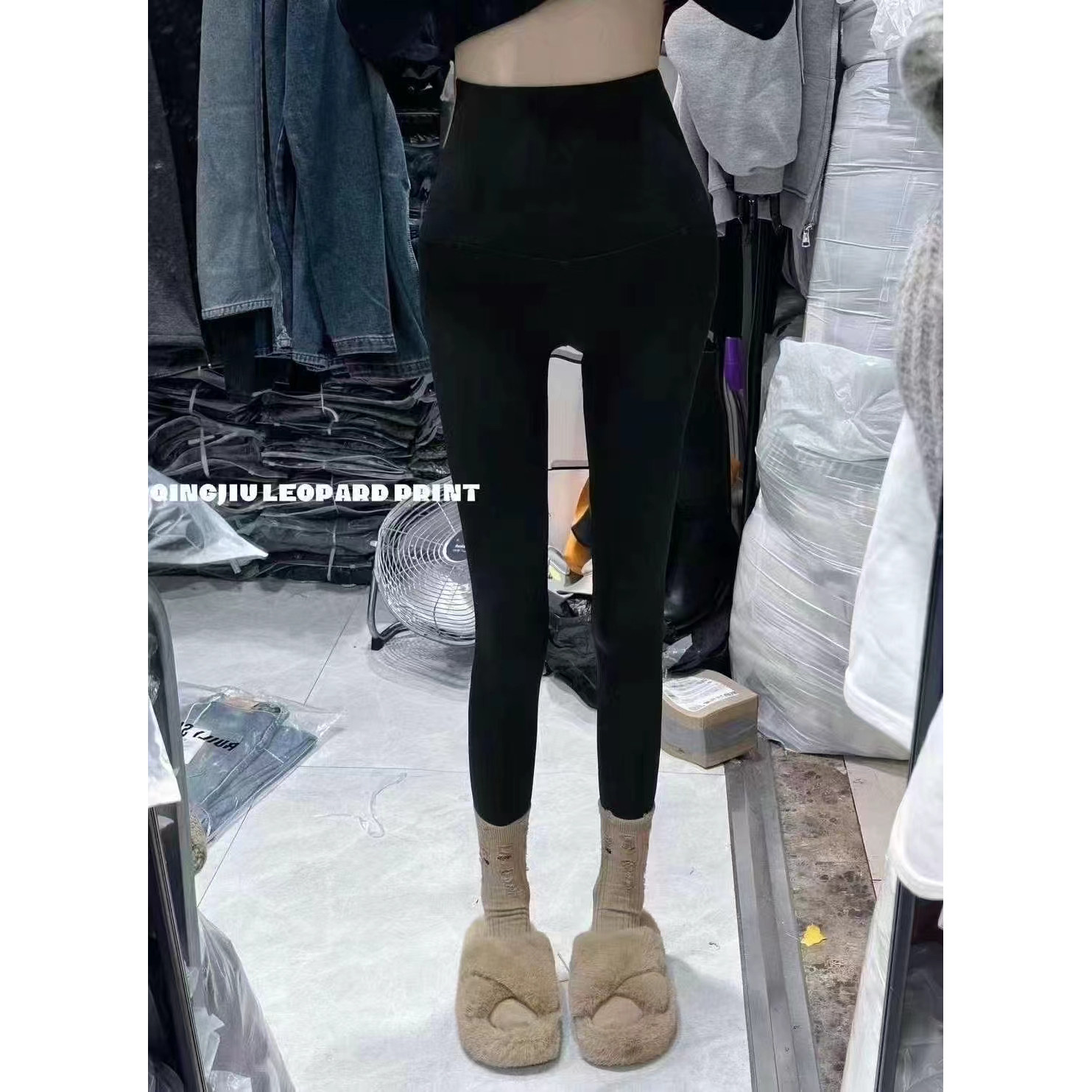 2025秋冬新款韩版时尚高腰显瘦打底裤女修身加绒加厚外穿瑜伽裤潮