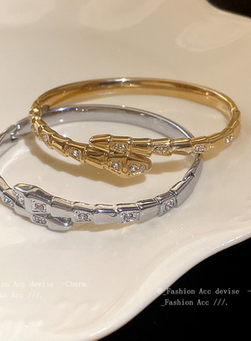 锆石小蛇交叉开口手镯欧美高级感精致手环通勤设计感轻奢手饰