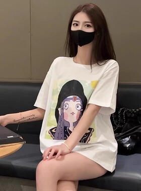 十三白作品鳍女子-驰骋白色纯棉落肩T恤