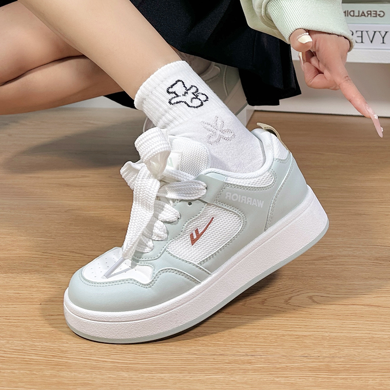 回力网面透气小白鞋女