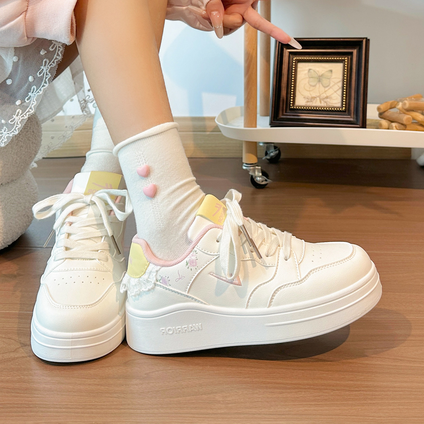 回力蕾丝印花小白鞋女