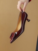 法式 5cm细跟酒红色 气质尖头高跟鞋 漆皮猫跟单鞋 女真皮方扣浅口鞋