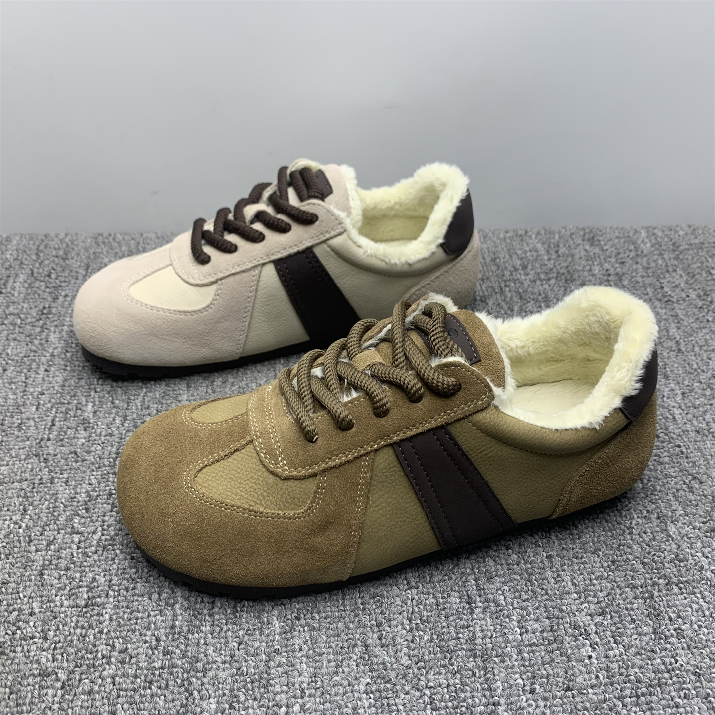 撤柜处理真皮加绒博肯鞋女2025新款冬季软底防滑复古运动毛毛棉鞋