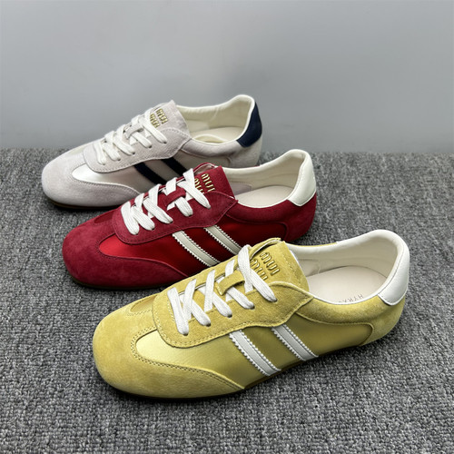 撤柜断码处理真皮内增高德训鞋女2025新款软底拼色阿甘运动休闲鞋