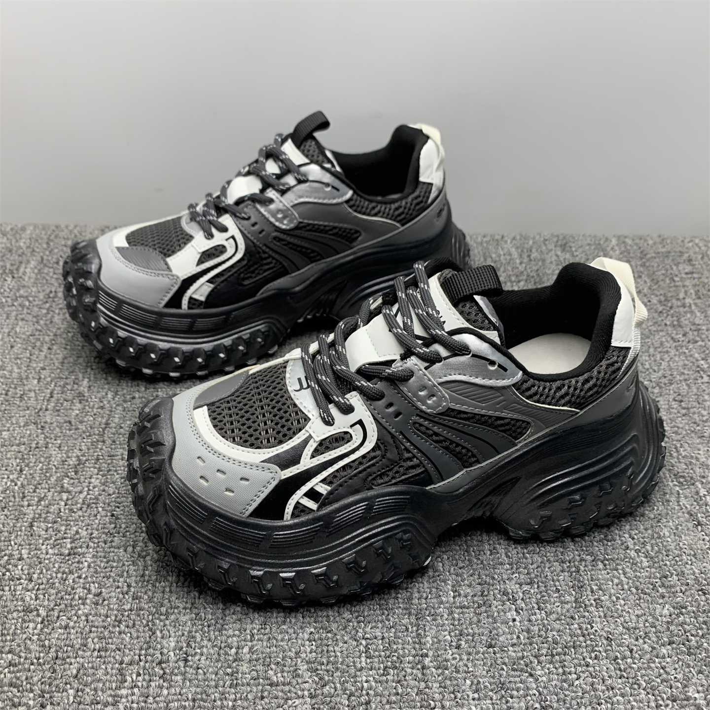 商场撤柜处理厚底增高老爹鞋女2025秋季新款轮胎鞋网面透气运动鞋