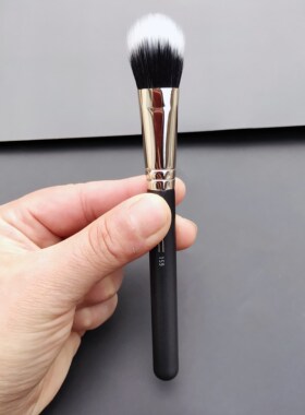 m159双层刷毛多功能刷面部点彩刷