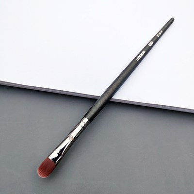 毕加索扁平液状持久易推开遮瑕刷