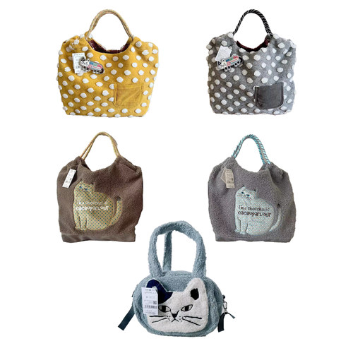 日系毛呢波点猫咪胸针手提包