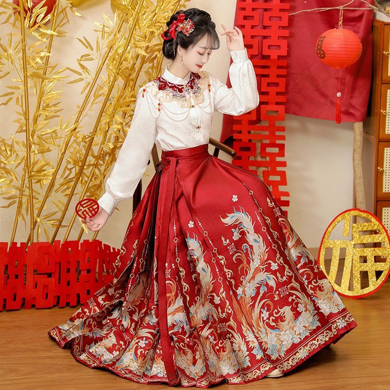 原创汉服织金马面裙红色明制婚服