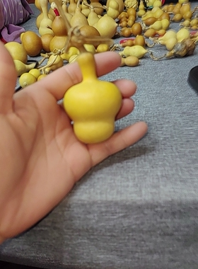 到福钱袋葫芦高7.2带点微瑕介意勿拍实物拍摄，看好再拍不退不换