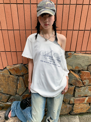 【零度臆想 Dreamland 】女夏新款露肩设计感小众宽松纯欲风短袖