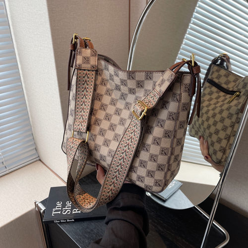 lv5&vv20高级感包包女包网红爆款老花时尚单肩包大容量休闲斜挎包