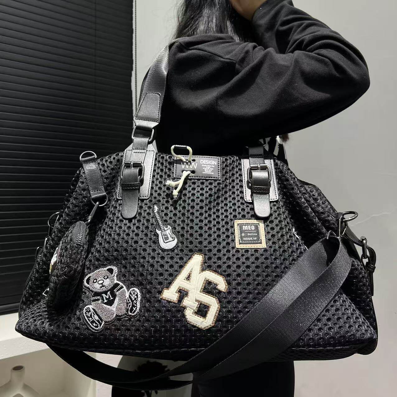 欧洲站新款女包单肩斜挎包出门旅游逛街百搭腋下包网面贴布手提袋