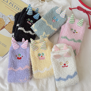 可爱珊瑚绒袜子女秋冬毛绒中筒袜加厚保暖睡眠居家毛毛地板袜冬季