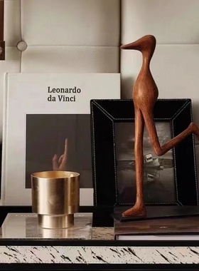 床头柜样板间桌面软装搭配马毛相框装饰书香薰蜡烛创意设计摆件