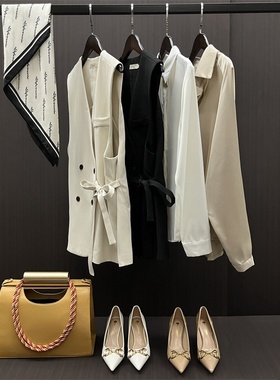 样板房间衣帽间装饰品摆件女士马甲衬衣包包围巾组合套装展厅软装