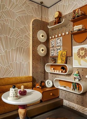 现代样板间儿童房洞洞板创意异型书木偶人主题软装饰品艺术摆件