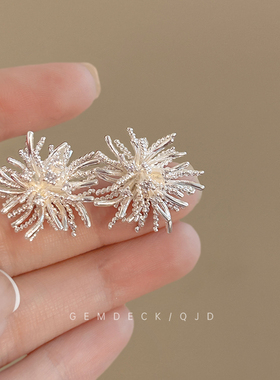 夸张蒲公英耳钉轻奢高级感秋冬复古气质耳环绝美小众独特锆石耳饰