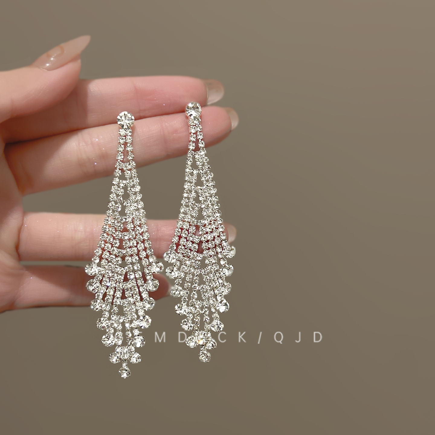 法式复古满钻银色流苏耳环