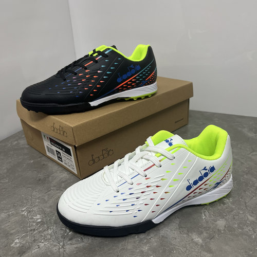 意大利原单碎钉TF中大童足球鞋