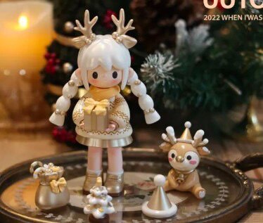 uu大娃快乐圣诞经典款潮玩模型公仔书面摆件可爱网红礼物