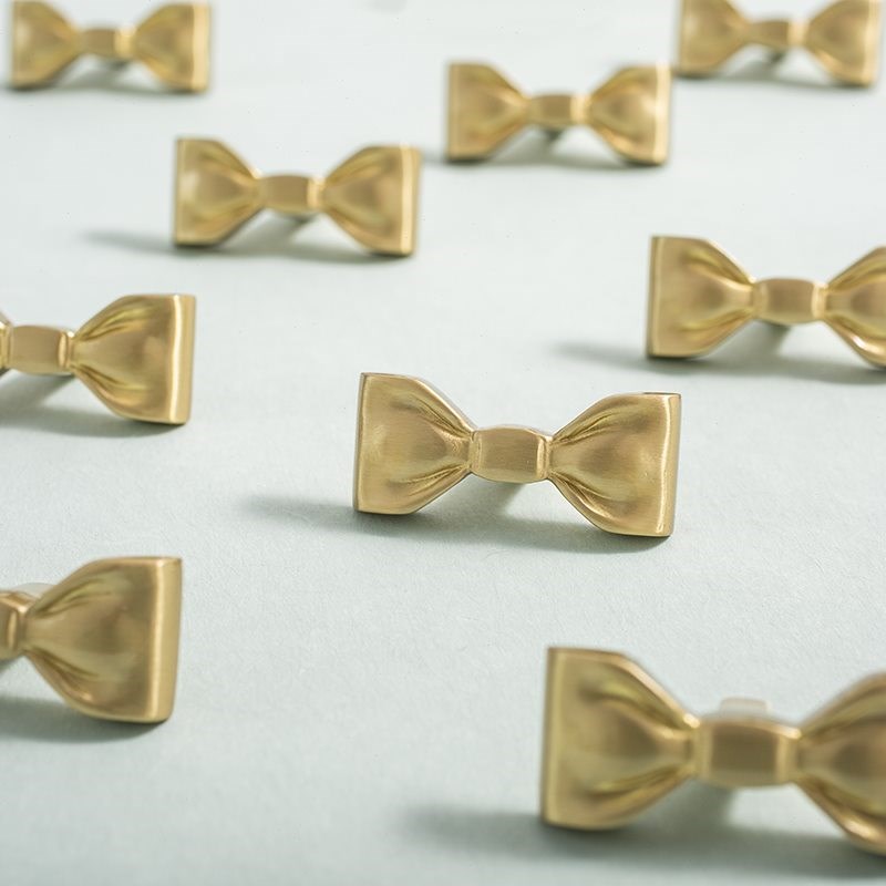 不止黄铜法式轻奢原创设计蝴蝶结衣柜门把手橱柜子个X性金色小拉