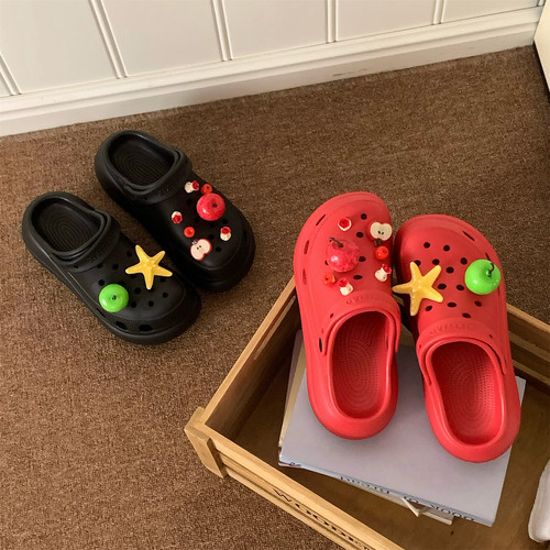 细细条度假风可爱红苹果洞洞鞋