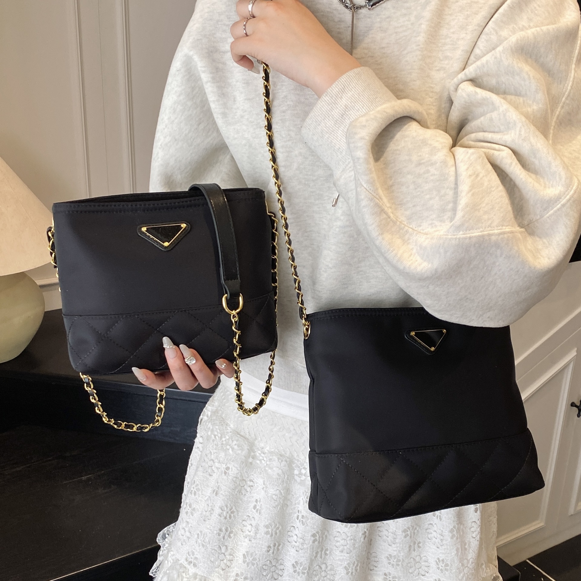 菱格链条尼龙水桶包包女士2025新款高级感小众时尚百搭单肩