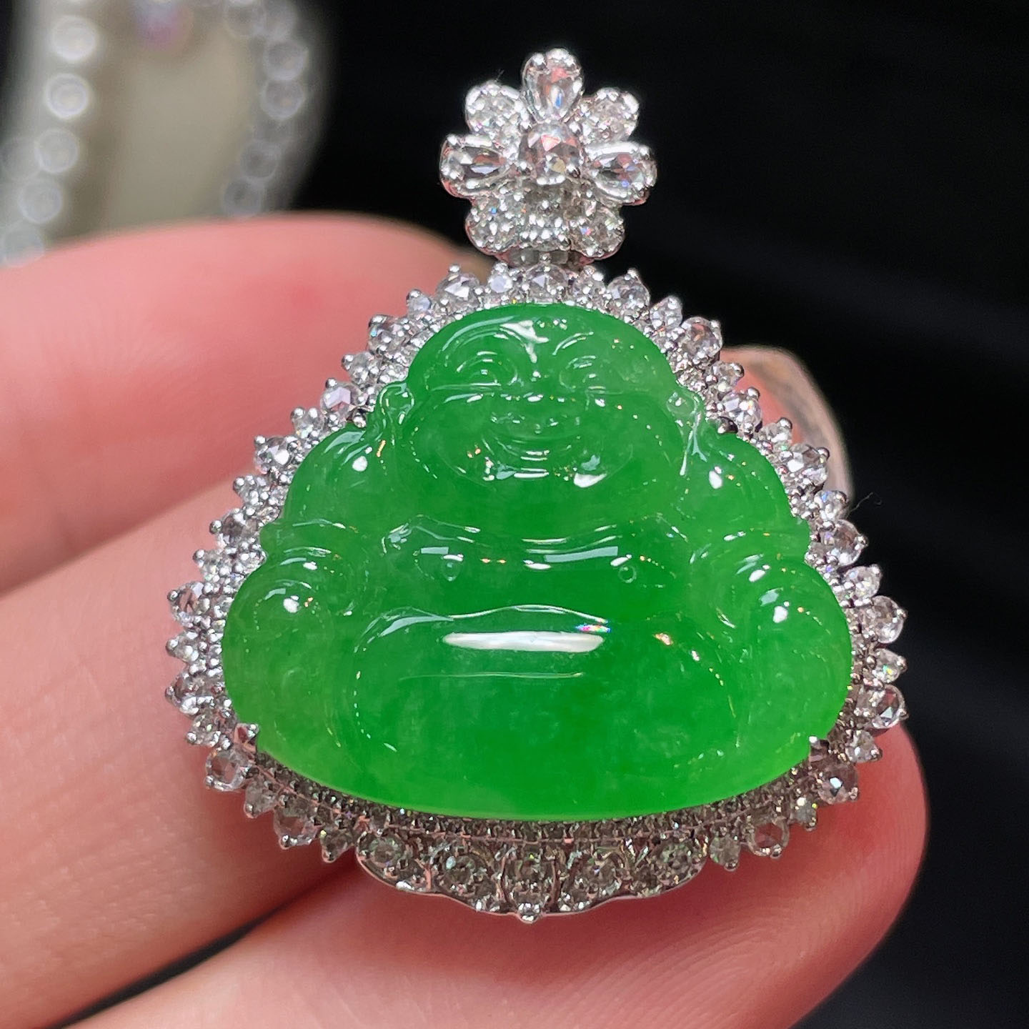 翠秦之皇冰阳绿佛公吊坠 18k金镶嵌天然翡翠A货种色兼备气质优雅