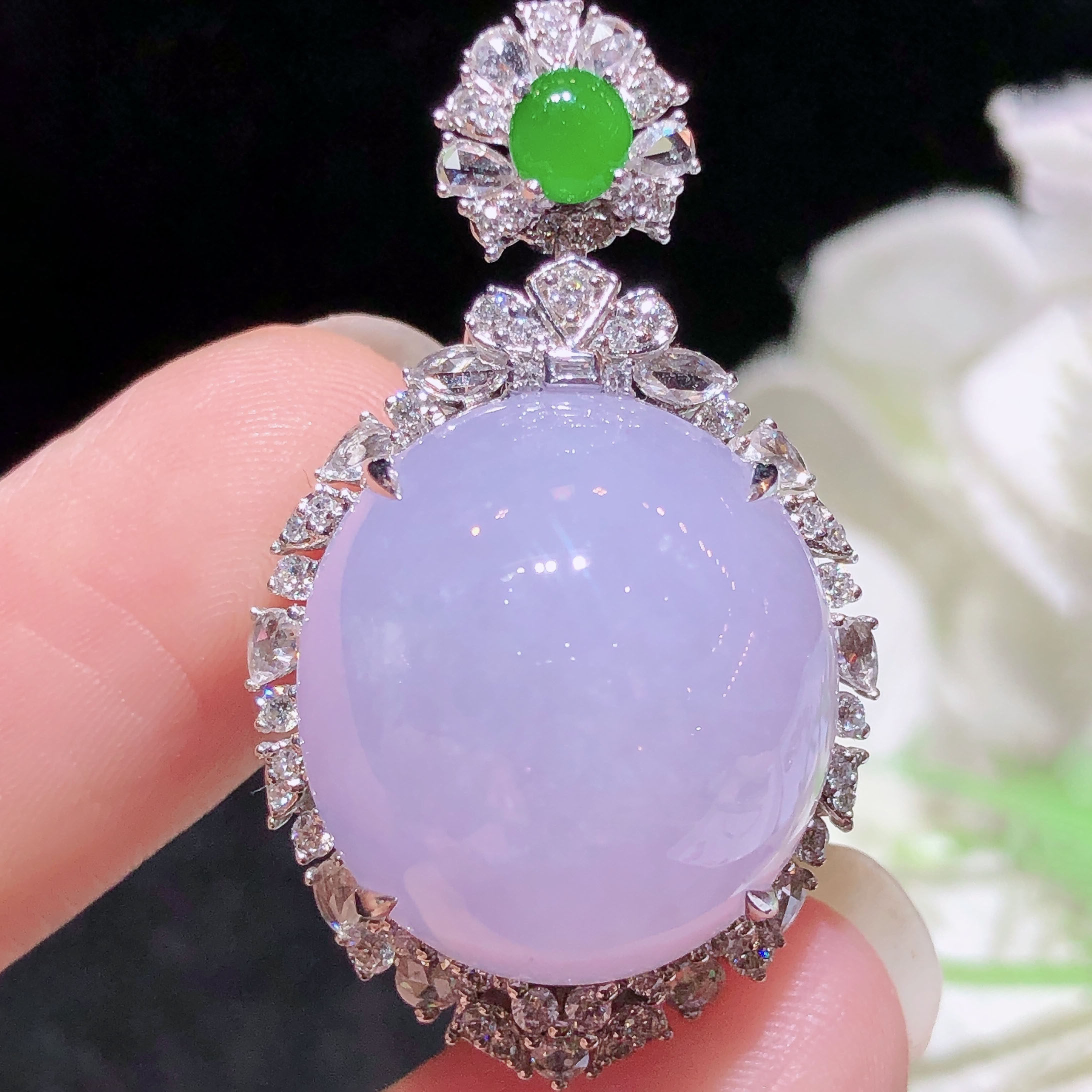 翠秦之皇冰紫罗兰蛋面吊坠 18k金镶嵌天然翡翠A货种色兼备气质