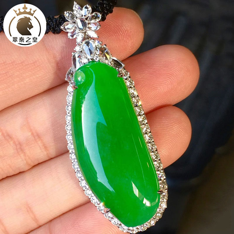 翠秦之皇高冰正阳绿饱满福瓜吊坠 18K金钻石镶嵌天然缅甸翡翠A货