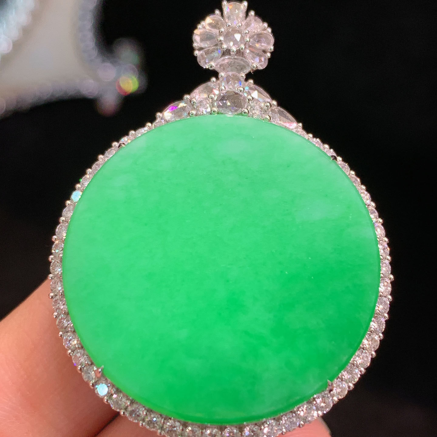 翠秦之皇冰绿平安扣吊坠 18k金镶嵌天然缅甸翡翠A货水润细腻种老