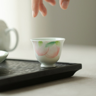 手绘玉泥茶杯釉下彩蜜桃松石绿单杯主人杯家用功夫茶具陶瓷品茗杯
