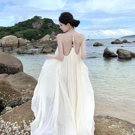 法式绝美露背挂脖吊带连衣裙女夏季超仙三亚海边度假沙滩长裙飘逸