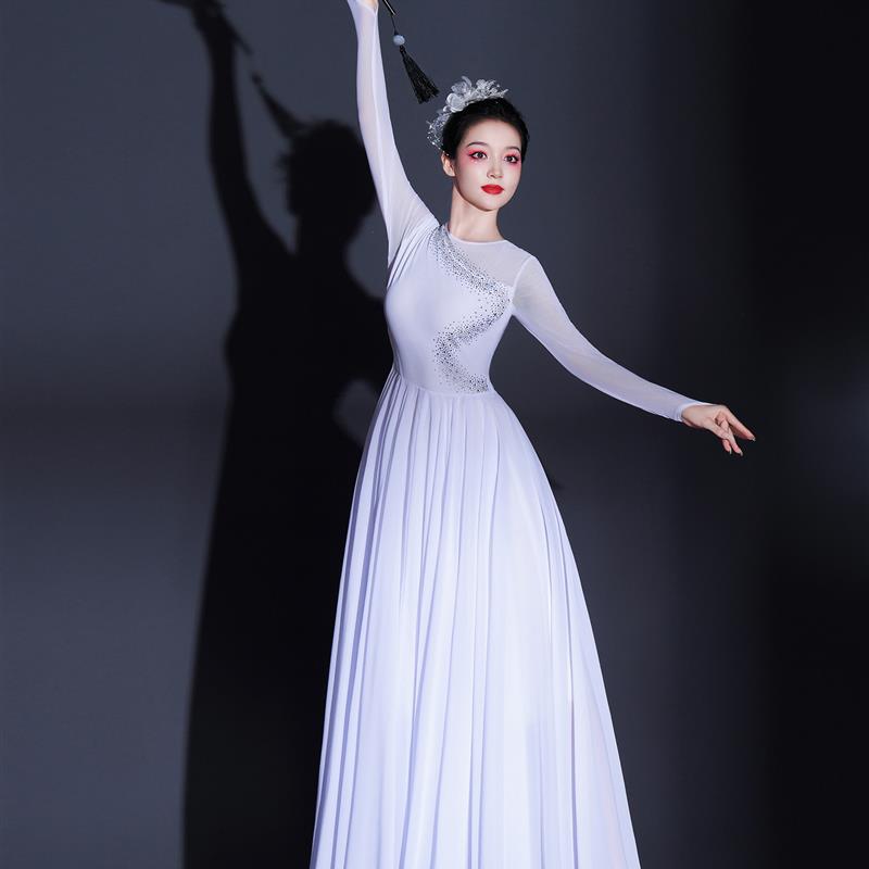 韩式720度歌伴舞舞大连衣裙演出服女白色开场万疆中国舞蹈摆裙质