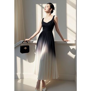 法式小众设计感黑白渐变吊带连衣裙轻奢名媛气质绝美一字肩长裙子