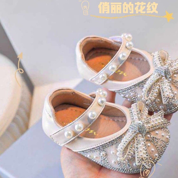 进口宝宝鞋子一周岁女童春秋公主婴儿单鞋步鞋软底2025小童皮鞋学