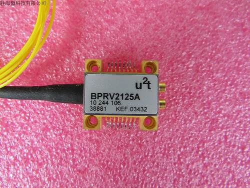 finisar进口 BPRV2125A 40G速率 U2T高速光电平衡探测器/接收机 双光纤差分输出 双光纤尾纤输入,速率43Gbps, 可应用于DPSK系统; 射频接口GPPO, 差分输出; 差分转换增益2800V/W,3dB截止频率31GHz,输出电压摆幅600mV.