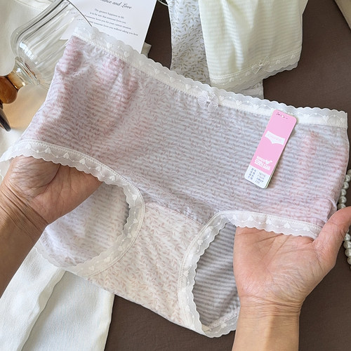 彩田2026年新款少女中腰冰丝内裤超薄性感碎花蕾丝边柔软速干底裤