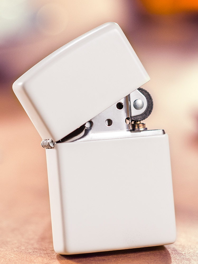 新zippo打火機正版美國正品 刻字版進口啞漆純白色214 收藏品在類目 ZIPPO/瑞士軍刀/眼鏡, 品牌打火機及配件, ZIPPO/芝寶中 - 來自Buy2taobao.com提供專業的淘寶代購服務