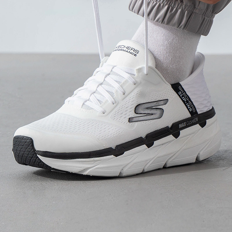 斯凯奇男鞋冬季新款运动鞋官方正品休闲鞋白色网面耐磨跑步鞋
