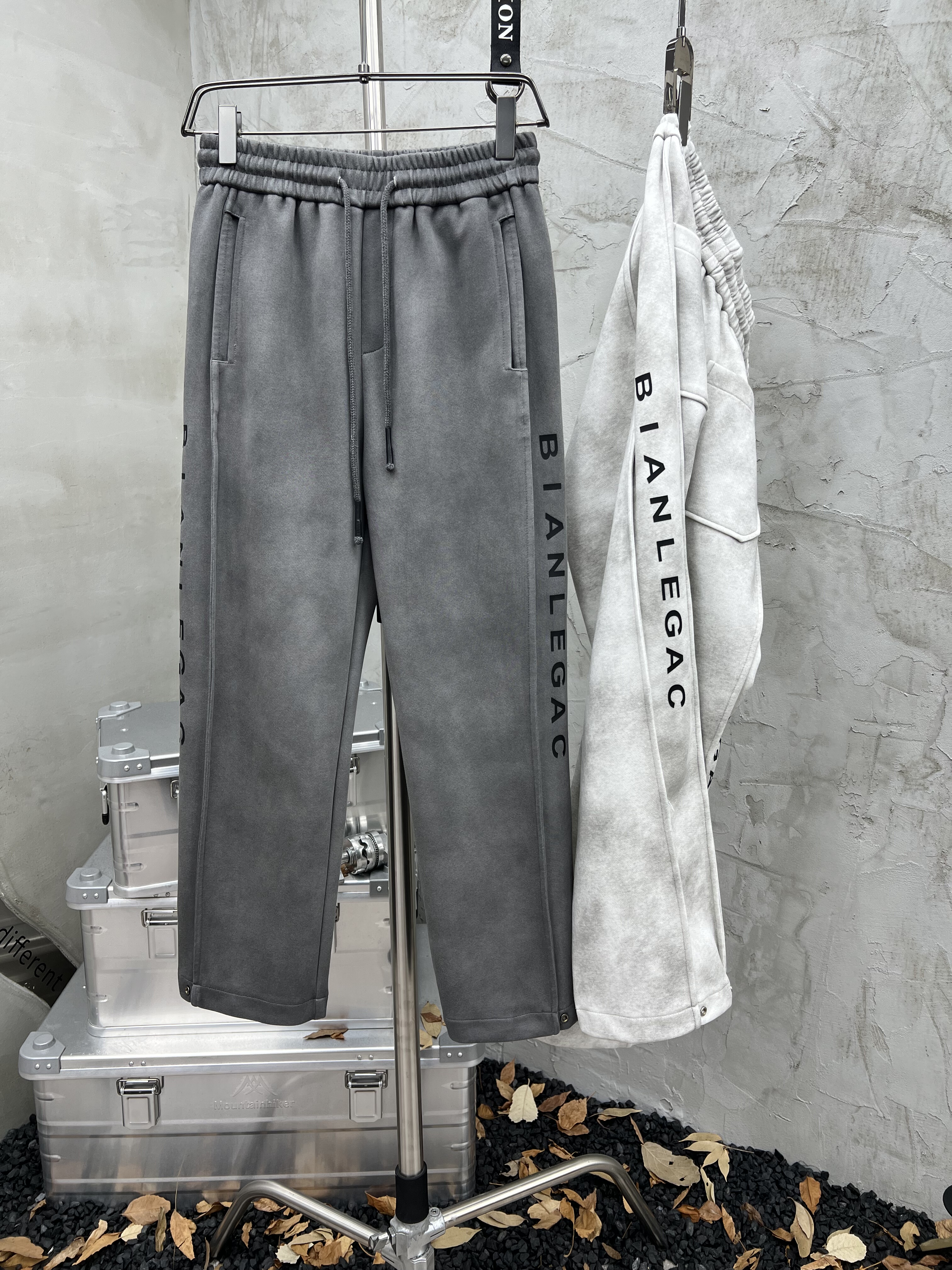 2025新款潮牌洗水运动裤休闲裤百搭休闲卫裤脏脏废土风