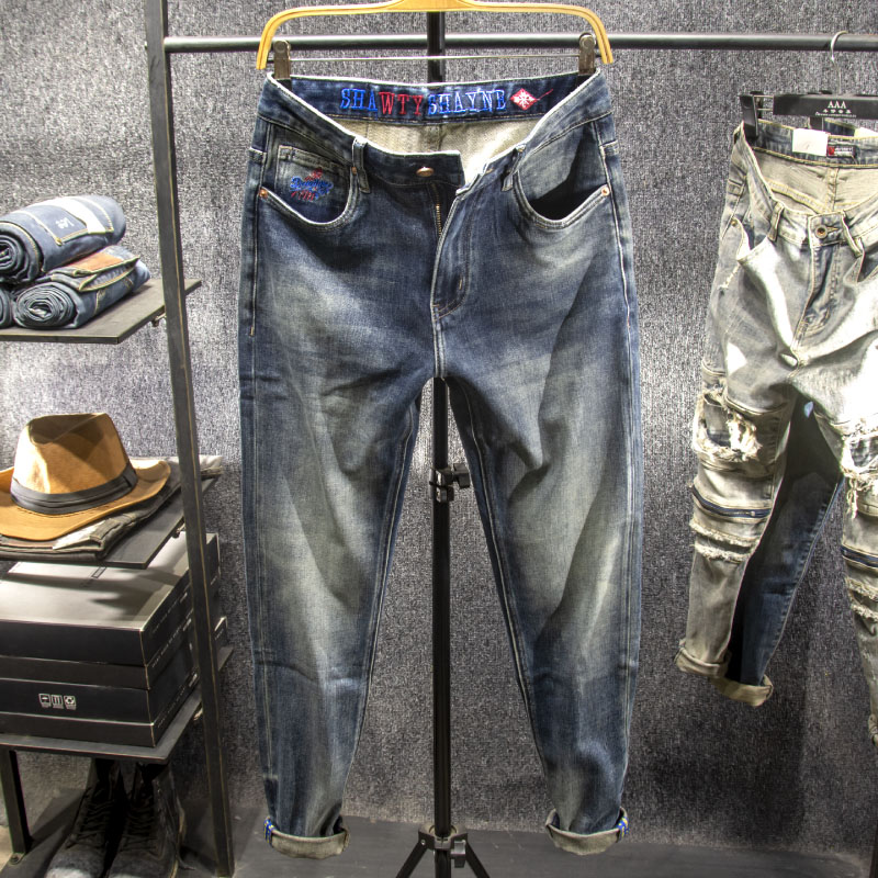 撞色字母刺绣做旧设计 低调咖潮范