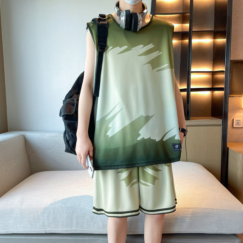 中学生无袖t恤球服12-15岁男孩帅气夏装14青少年大童速干背心套装