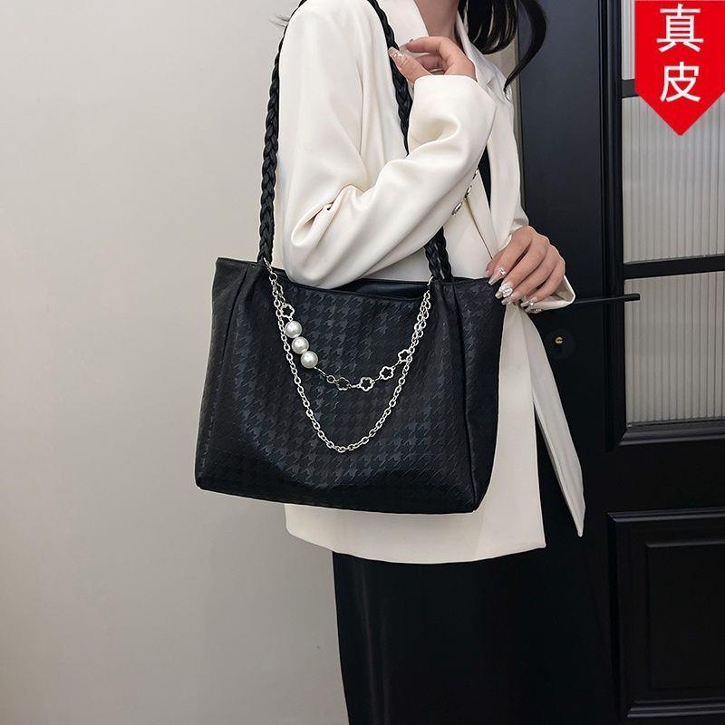 编织链条纹单肩包女包大容量新款大包爆款包黑色通勤2026网红托特