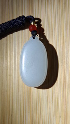 新疆和田玉精品吊坠（带NJTC国检证书）