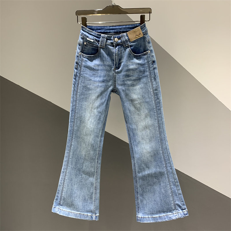 2026年春季新款水洗贴标牛仔微喇裤女百搭修身显瘦弹力喇叭裤长裤